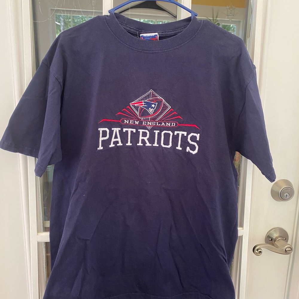 Vintage Embroidered New England Patriots Shirt